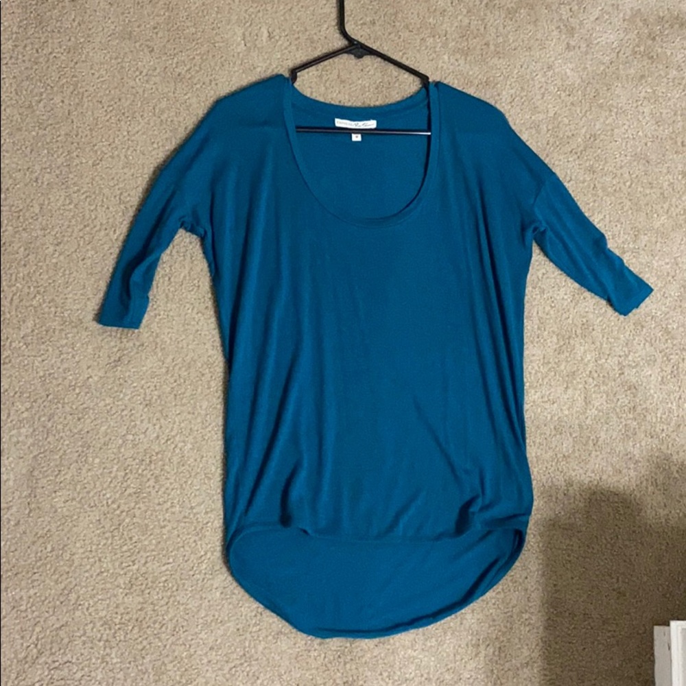 Super soft green 3/4 sleeve shirt